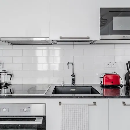 Nice Studio On A Pedestrian Street Helsínquia